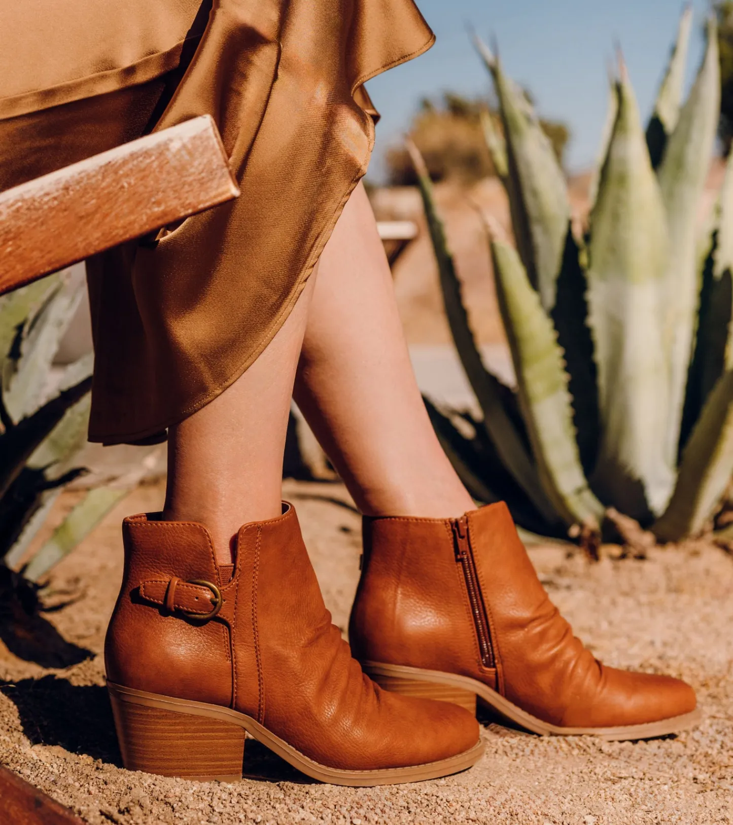 Baretraps Booties^Linnea Block Heel Bootie LightRust